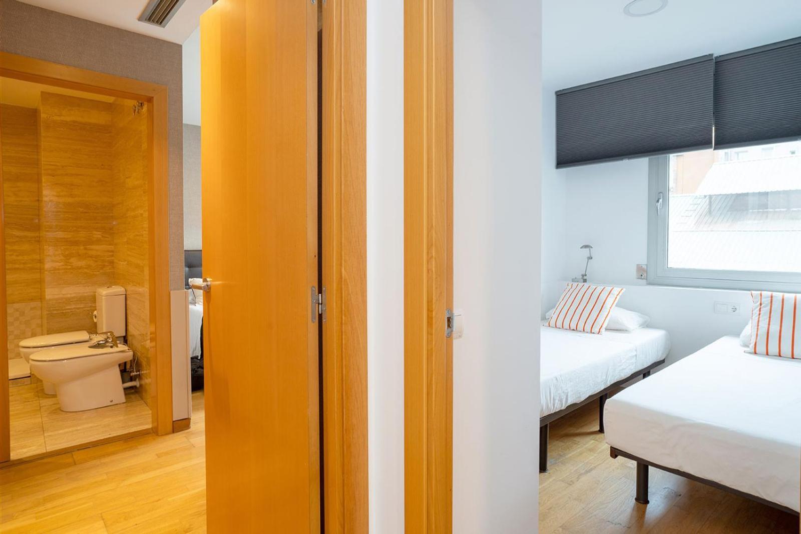 Modern Apartment Near Pl. Espana Barcelona Ngoại thất bức ảnh